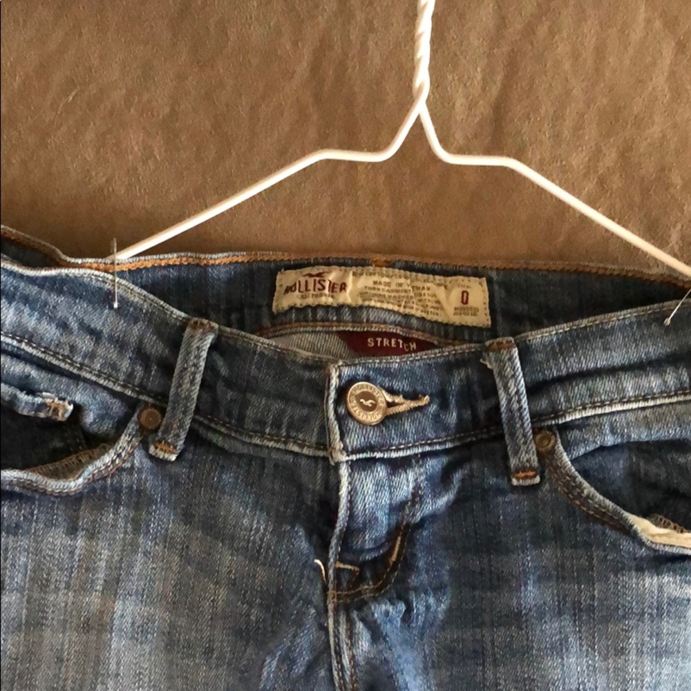 Hollister Jean - Picture 2 of 3